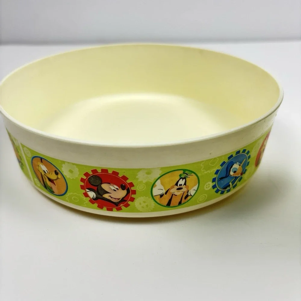 Tupperware Mickey Mouse & Friends Cereal Bowl and Beverage Cup Both‎ With Lids